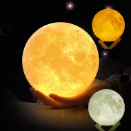 LED lampička v dizajne Mesiaca Luna