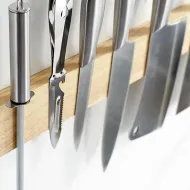 Magnetický držiak na nože