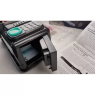 Pokladnička na ukladanie peňazí pomocou hesla a otlačku prsta