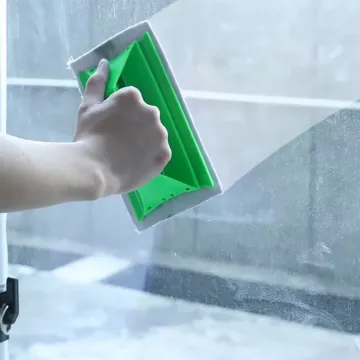 Pomôcka na umývanie okien
