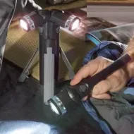 LED Svietidlo s trojnožkou 3v1 Total Torch